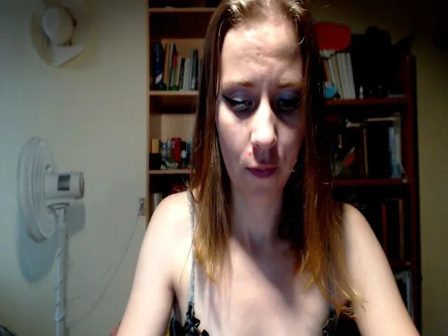 Live sex webcam photo for WinterGoddess #254959682