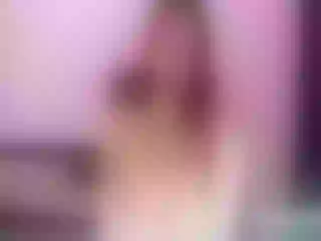 Live sex webcam photo for MaiiAngel #259003008