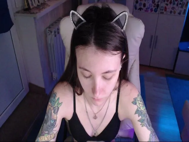 Live sex webcam photo for KeyshaLush #258510821
