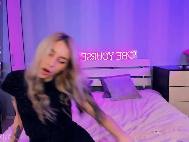 Live sex webcam photo for KaprinaGirrs #241163492