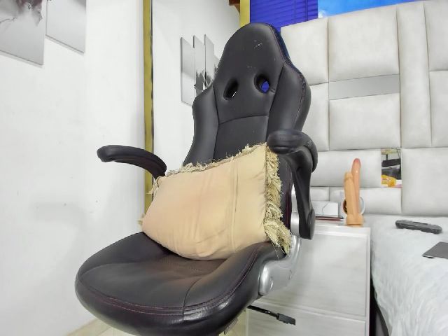 Live sex webcam photo for Scarlet_corte #257455129