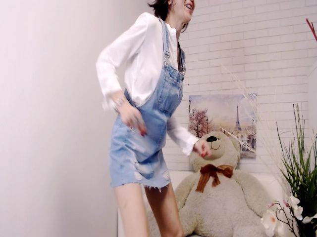 Live sex webcam photo for NicoleDevlin #261351163