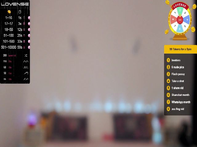 Live sex webcam photo for YourPeachy #256146486