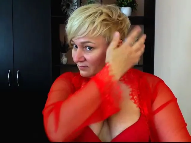 Live sex webcam photo for KailyMey #255656341