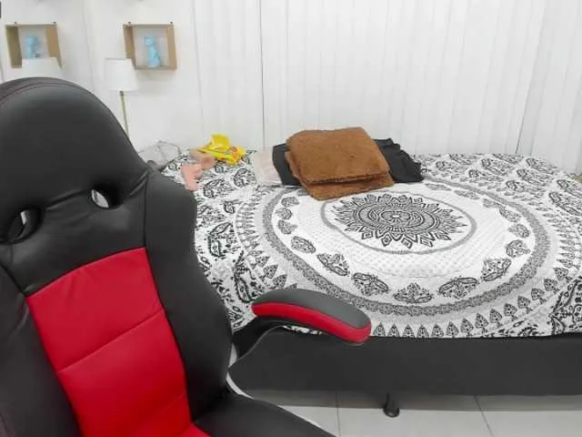 Live sex webcam photo for Merida- #241178880