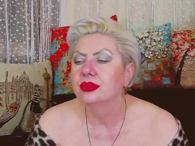 Live sex webcam photo for PoshLadyx #241429111