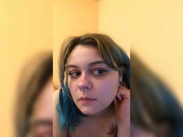 Live sex webcam photo for LadyElisa #242753643