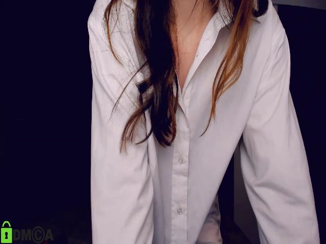 Live sex webcam photo for VellaB #252459455