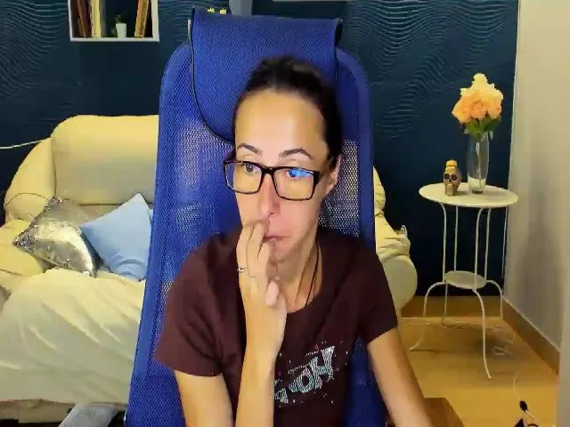 Live sex webcam photo for amyjune01 #262326162