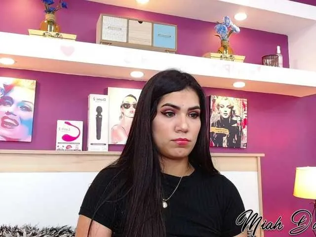 Live sex webcam photo for MiahDanniels #261018174