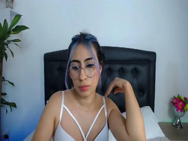 Live sex webcam photo for Mairerf #258887484