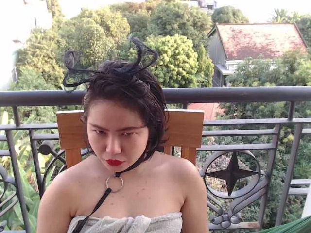 Live sex webcam photo for LittleAngle12 #241111262