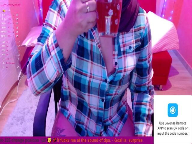 Live sex webcam photo for Sexyalicia4 #264748545