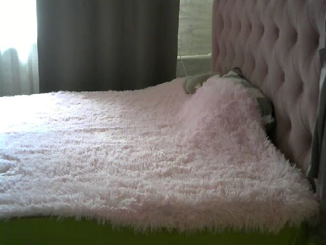 Live sex webcam photo for Jessica1717 #265511473