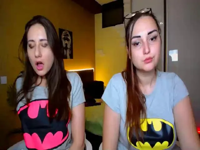 Live sex webcam photo for Nilla_Chim__ #254362458