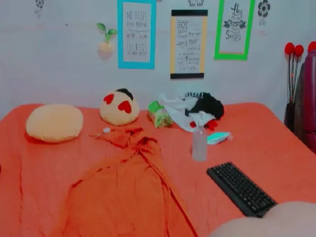 Live sex webcam photo for Emira2 #263167963