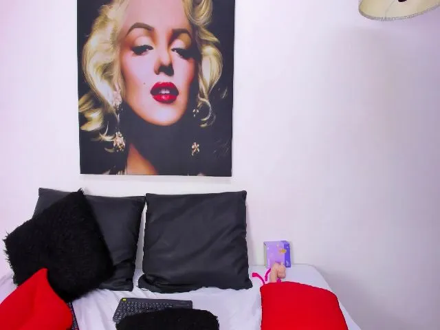 Live sex webcam photo for ManelikFox #254052273