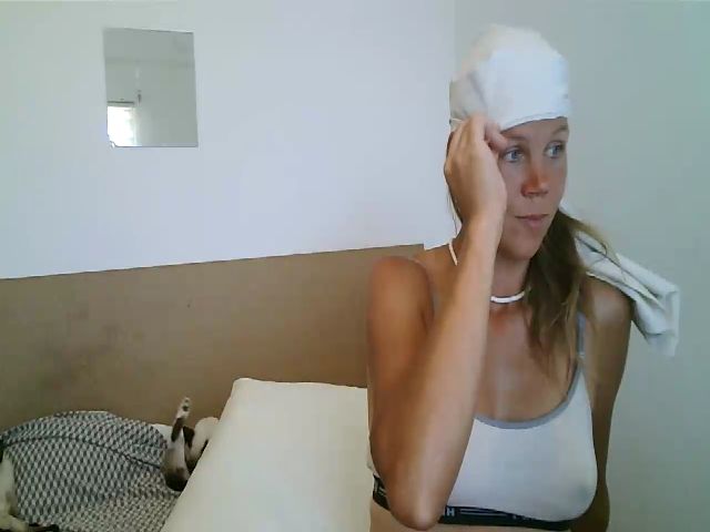 Live sex webcam photo for CallMeMaria #261351050