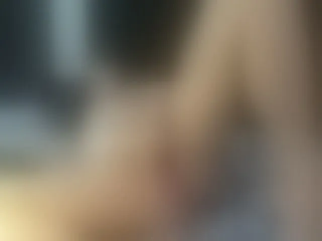 Live sex webcam photo for YoursLauren #254985138