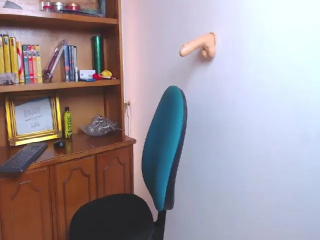 Live sex webcam photo for NyahMackenzie #263185097