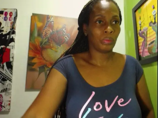 Live sex webcam photo for zoenaomi #256649300
