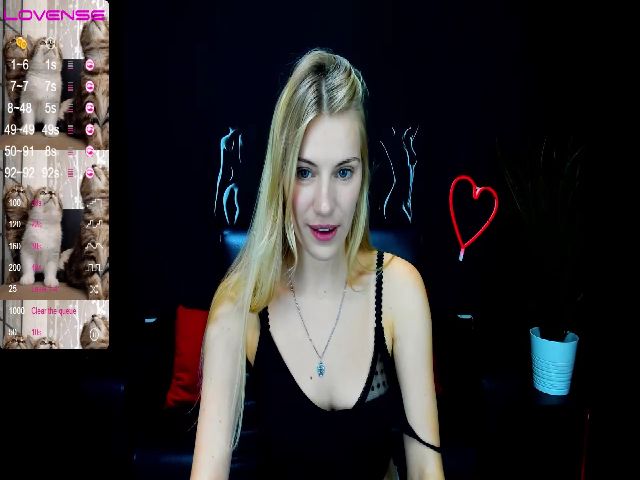 Live sex webcam photo for LiliManchest #263812147