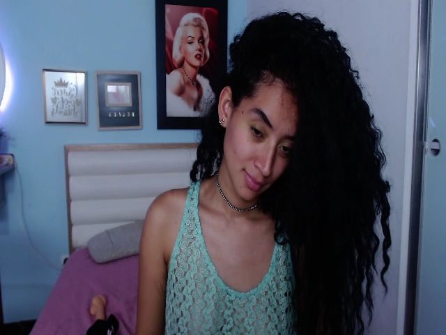 Live sex webcam photo for Jade_lee88 #262740006