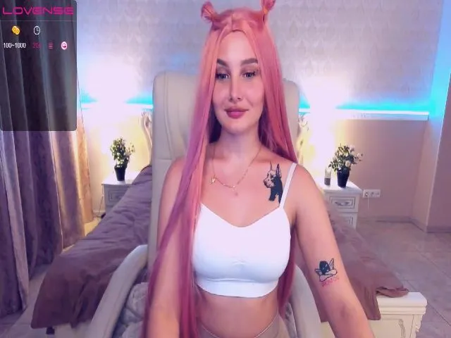 Live sex webcam photo for GabbyQueenn #254222592