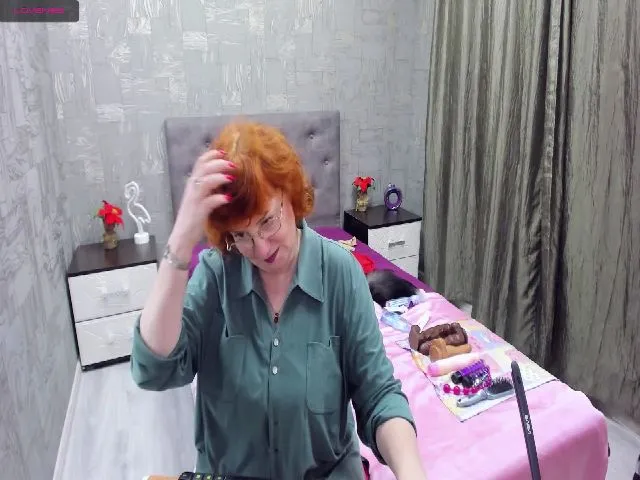 Live sex webcam photo for HarperGlow #256250594