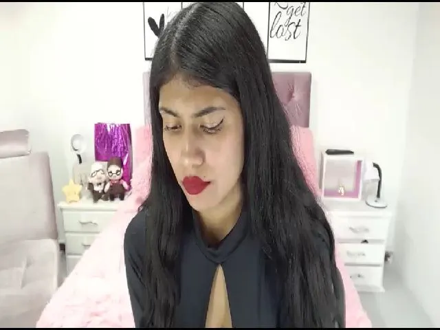 Live sex webcam photo for PeytonBrunett #263556845