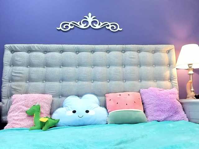 Live sex webcam photo for MiaMonroe #241191024