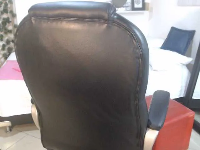 Live sex webcam photo for angeldarks #241169512