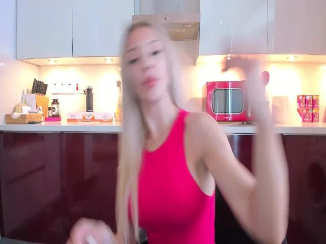 Live sex webcam photo for ItsKendall #254465652