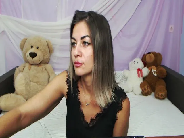 Live sex webcam photo for SayleyDener #260381760