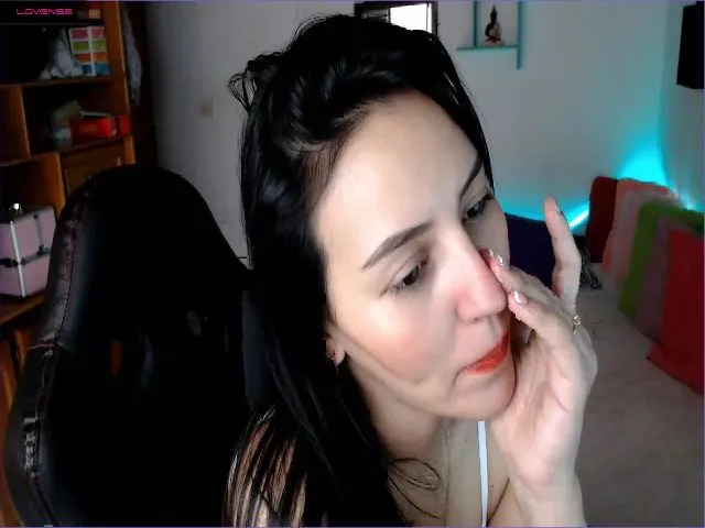 Live sex webcam photo for Lisa_Gerrard_ #256901306