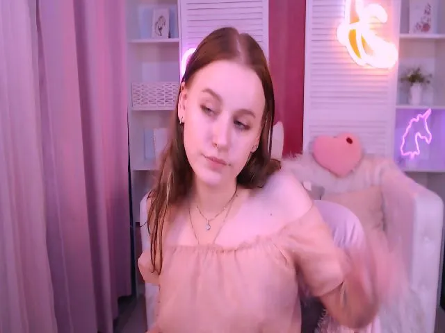 Live sex webcam photo for LynneDawson #256087122