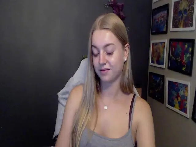 Live sex webcam photo for LUSTerica #252438951