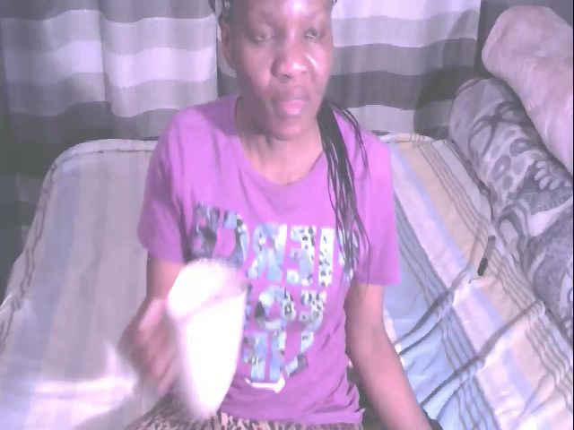 Live sex webcam photo for Sexybooty85 #265610894