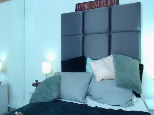 Live sex webcam photo for Victoria_Coll #256569264