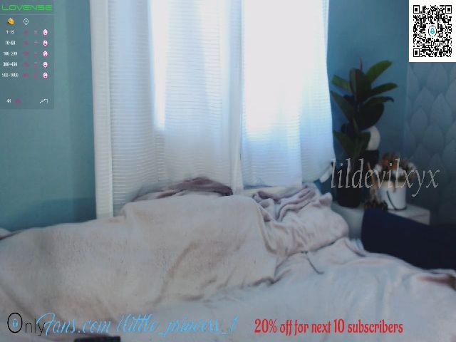 Live sex webcam photo for Lildevilxyx #264955552