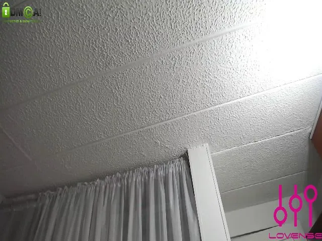 Live sex webcam photo for Bluefire_28 #264472005