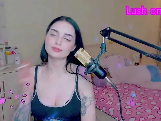 Live sex webcam photo for pinkiepie1997 #265225377