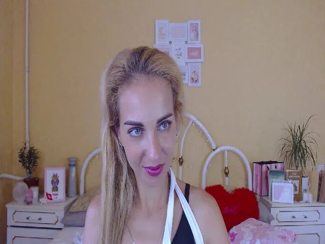 Live sex webcam photo for AdelinJensen #262020901