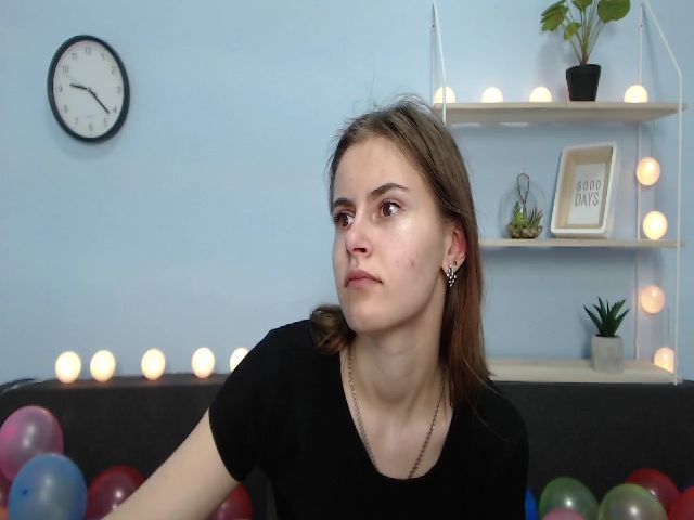 Live sex webcam photo for MollyTravis #252687524