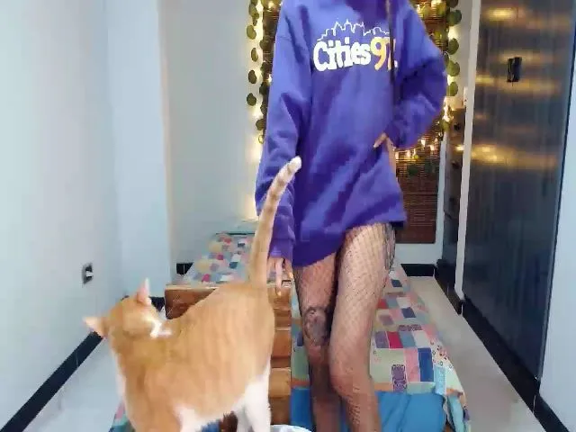 Live sex webcam photo for Luna__sparkly #261075753