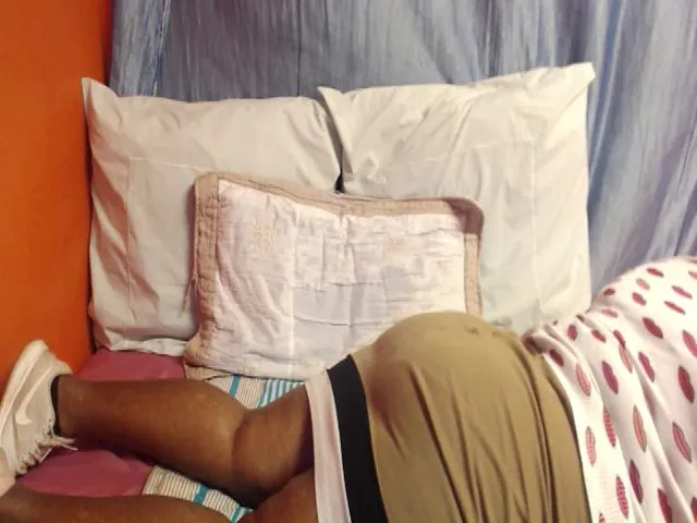 Live sex webcam photo for Sweetnozie #253388492