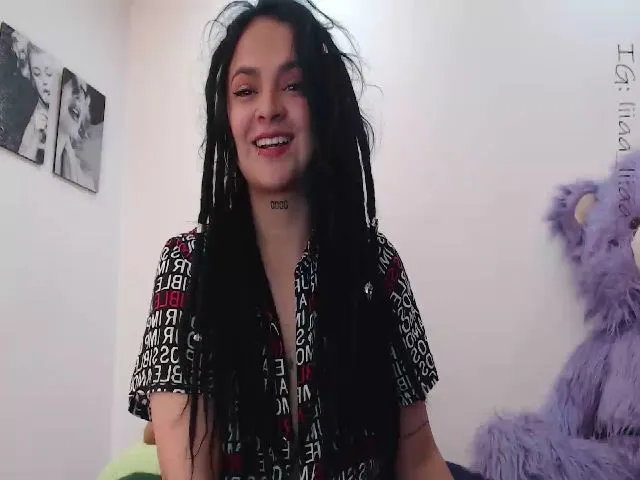 Live sex webcam photo for NinaFeliu #253098055
