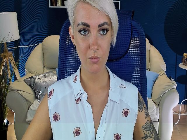 Live sex webcam photo for AkioTy #254700004