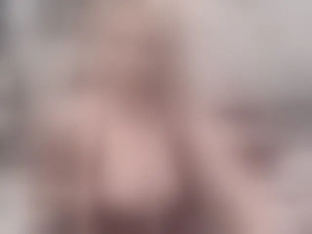 Live sex webcam photo for moniqdiamond #240927849