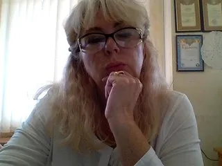 Live sex webcam photo for Luiziana111 #240580255